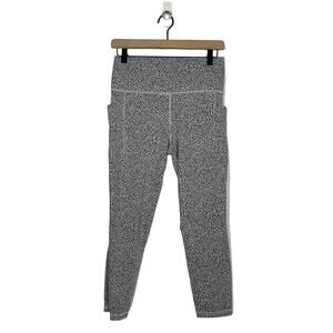 Athleta Salutation Stash Textured Capri Size M Micro Cheetah High Waist Leggings